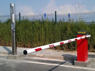 Cómo funciona una barrera para parking automática